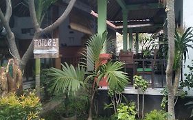 Beten Enjung Home Stay&Waroeng
