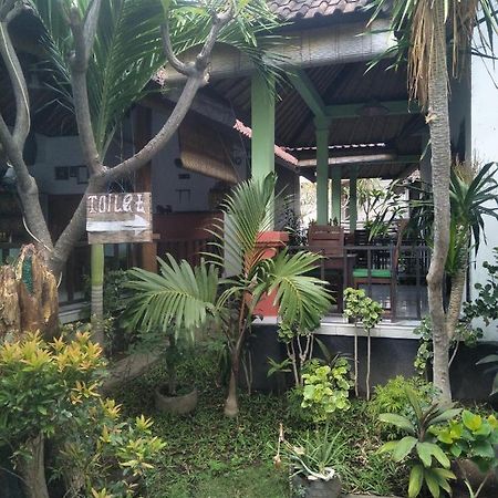 Beten Enjung Home Stay&Waroeng Amed Extérieur photo