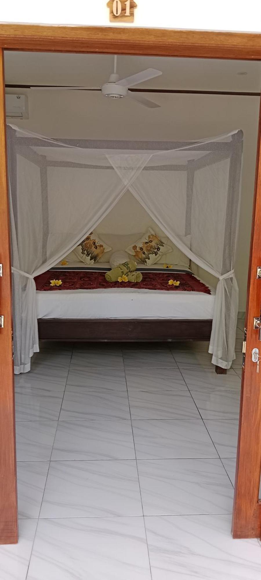 Beten Enjung Home Stay&Waroeng Amed Extérieur photo