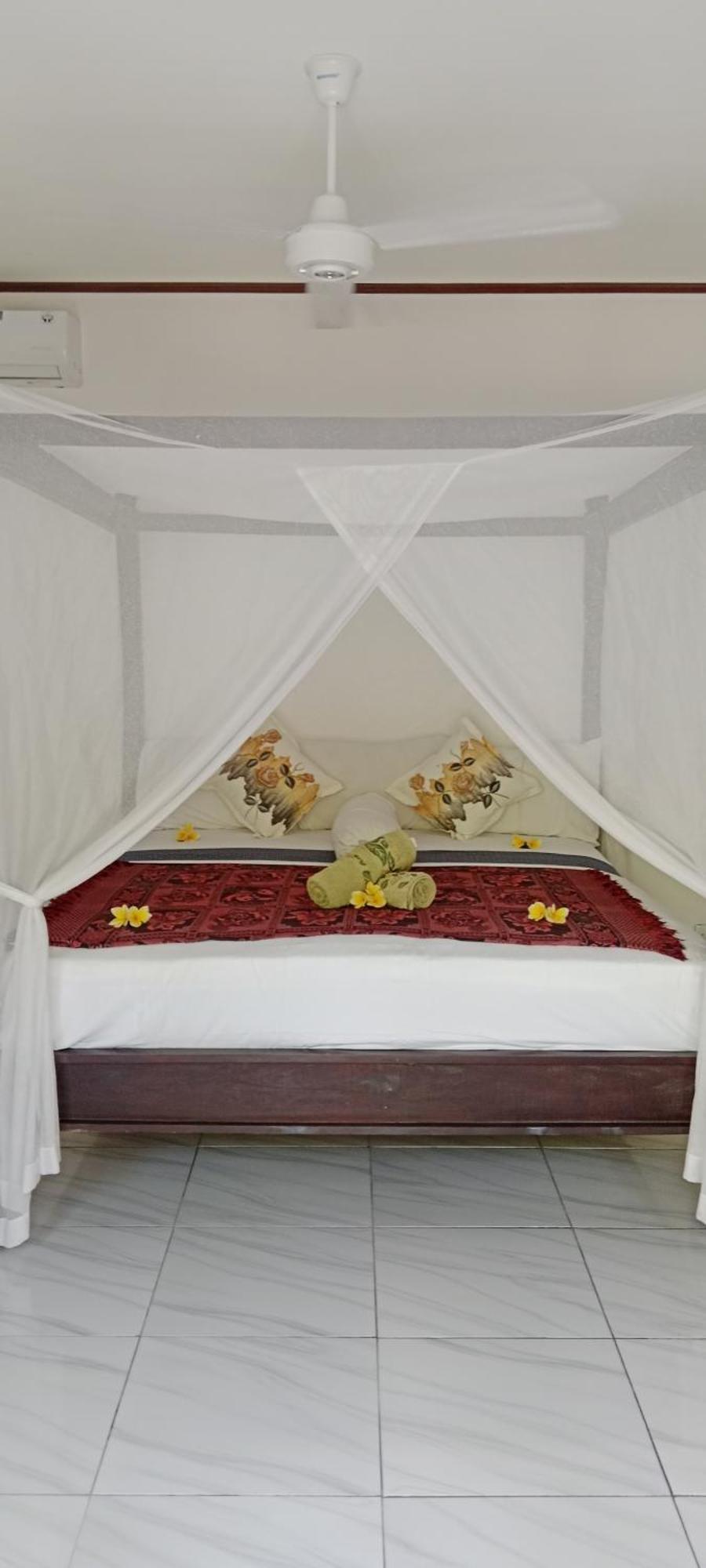 Beten Enjung Home Stay&Waroeng Amed Extérieur photo