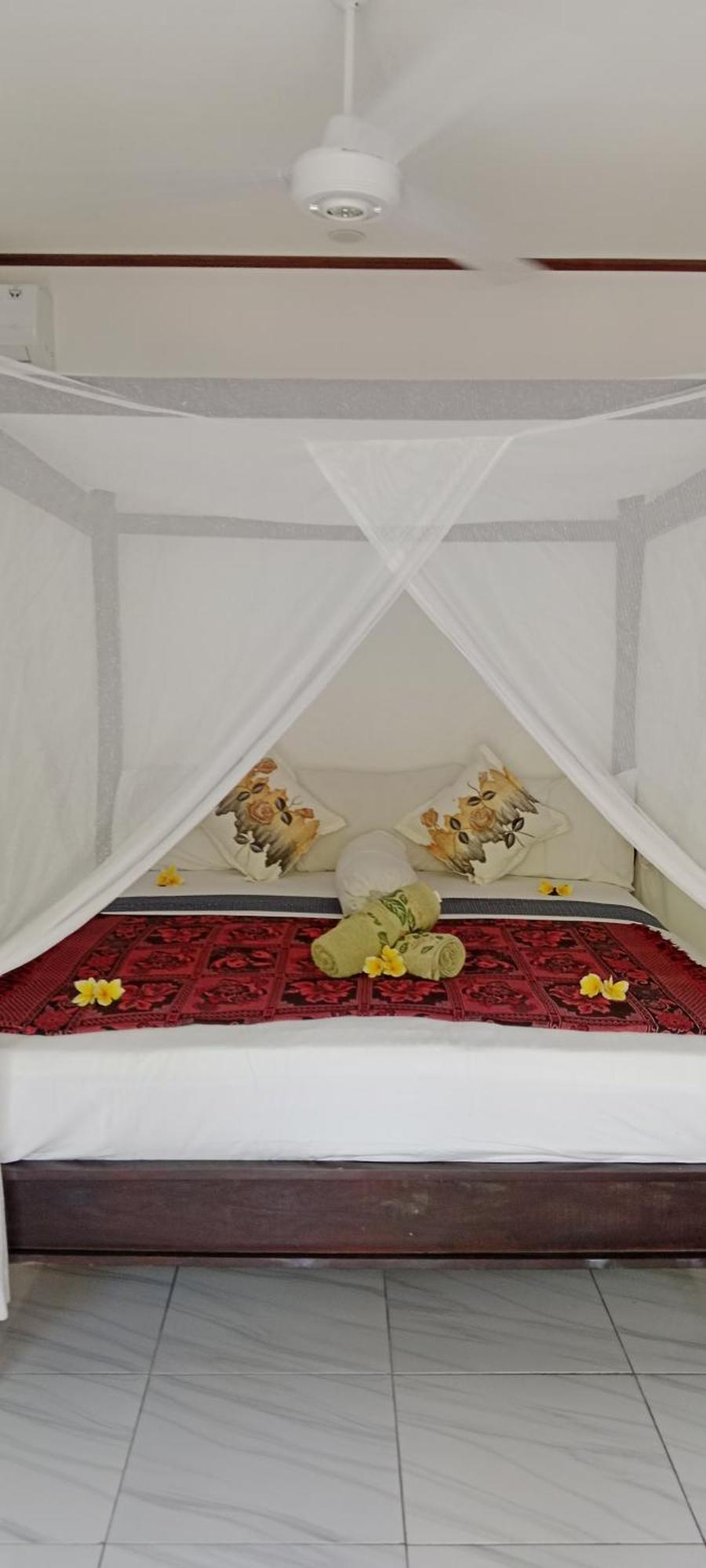Beten Enjung Home Stay&Waroeng Amed Extérieur photo