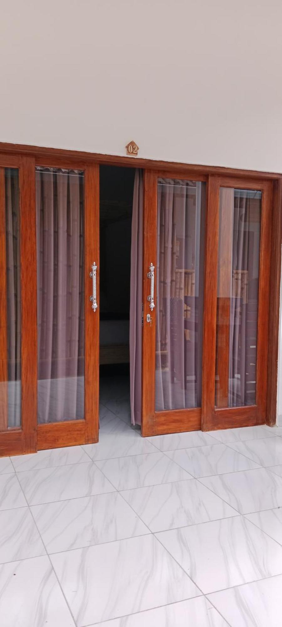 Beten Enjung Home Stay&Waroeng Amed Extérieur photo