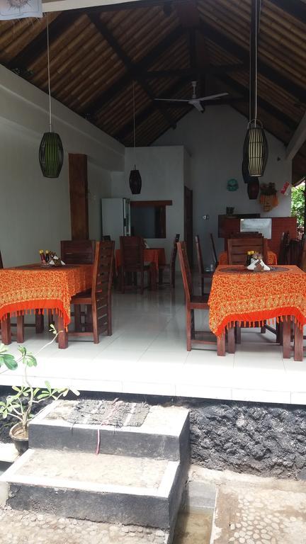Beten Enjung Home Stay&Waroeng Amed Extérieur photo