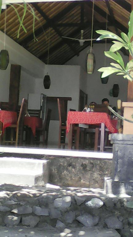 Beten Enjung Home Stay&Waroeng Amed Extérieur photo